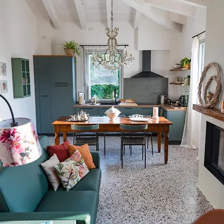 Saranto, Maison Du Charme - La Tua Oasi Nel Dell'emilia Гостевой дом 3*