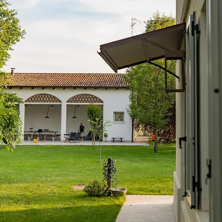 Pensionat Saranto, Maison Du Charme - La Tua Oasi Nel Dell'emilia 3*